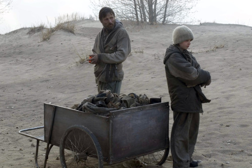 Kodi Smit-McPhee and Viggo Mortensen in "The Road"